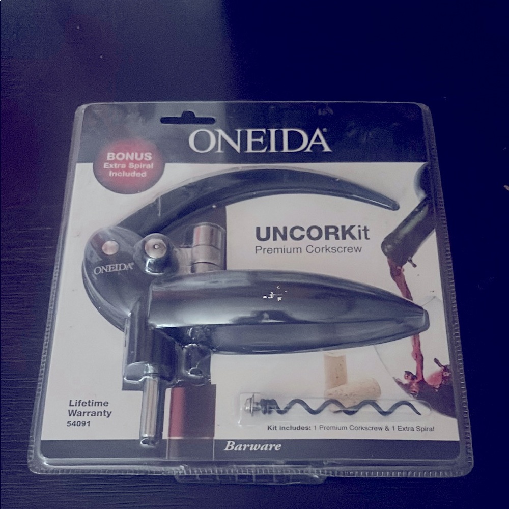 Oneida Uncork Kit with Black Corkscrew